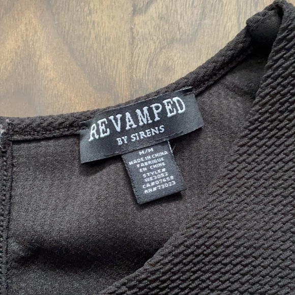 Revamped Textured w Mesh Details Sleeveless Dress - Picture 4 of 15